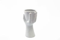 Picture of PLANTER HAND HOLDING 17CM